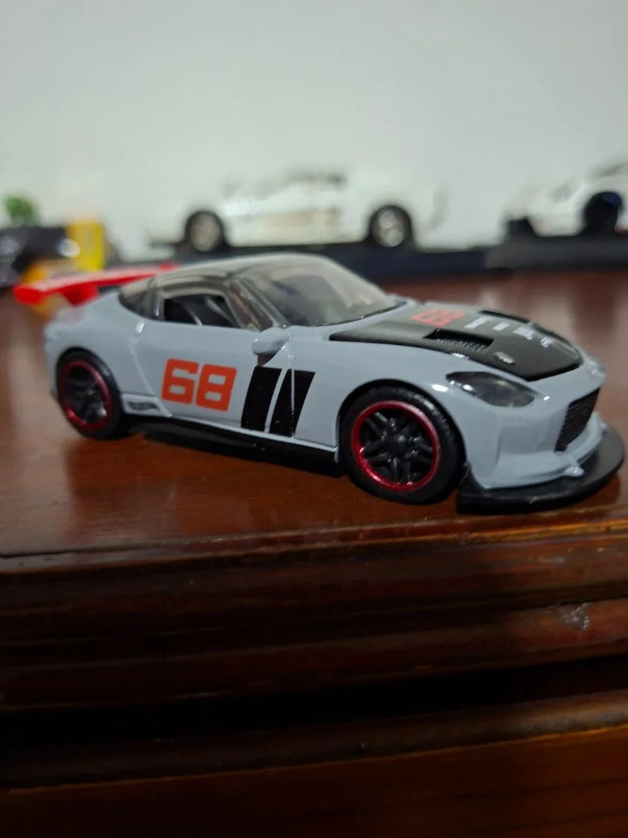 Hot Wheels 2023 Nissan Z 1:43