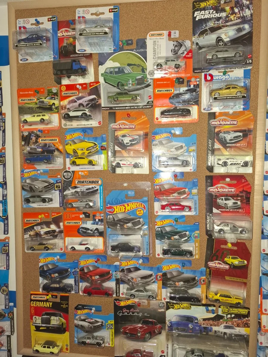 Hot Wheels Deo kolekcije Mercedesa u 1/64 1:64