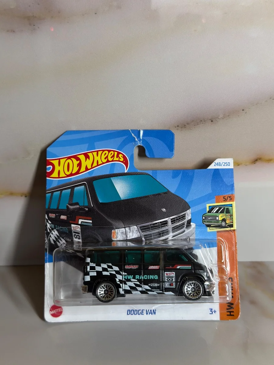Hot Wheels DODGE VAN 1:64