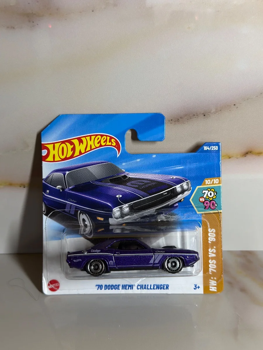 Hot Wheels ‘70 DODGE HEMI CHALLENGER 1:64
