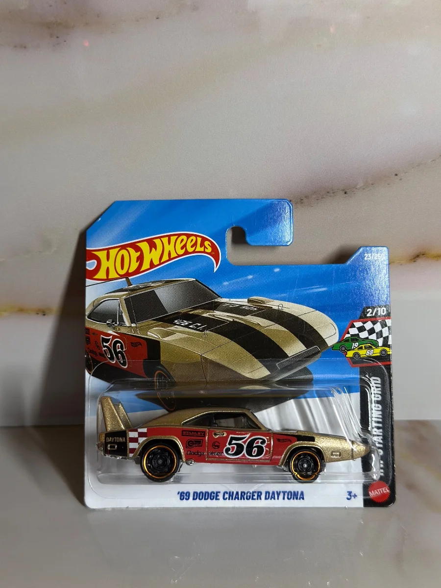Hot Wheels ‘69 DODGE CHARGER DAYTONA 1:64