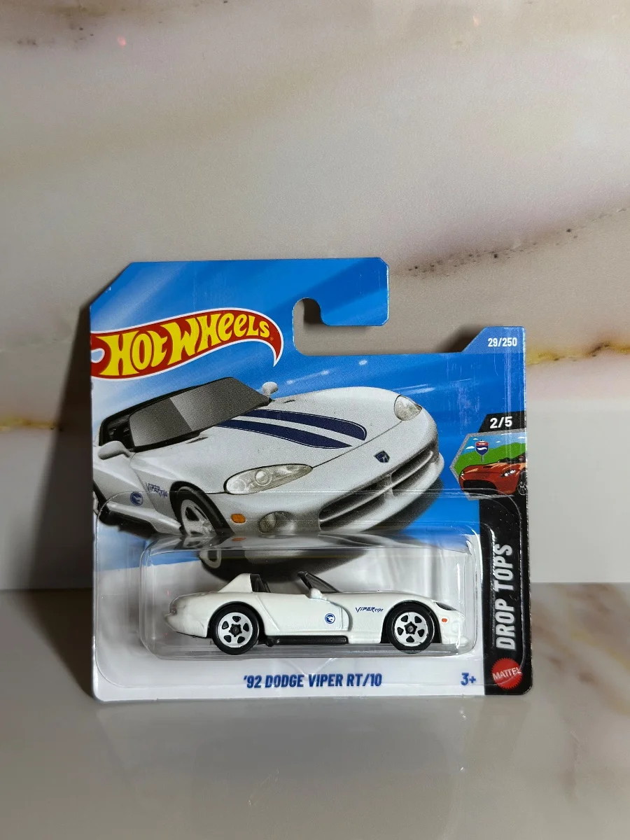 Hot Wheels ‘92 DODGE VIPER RT/10 1:64