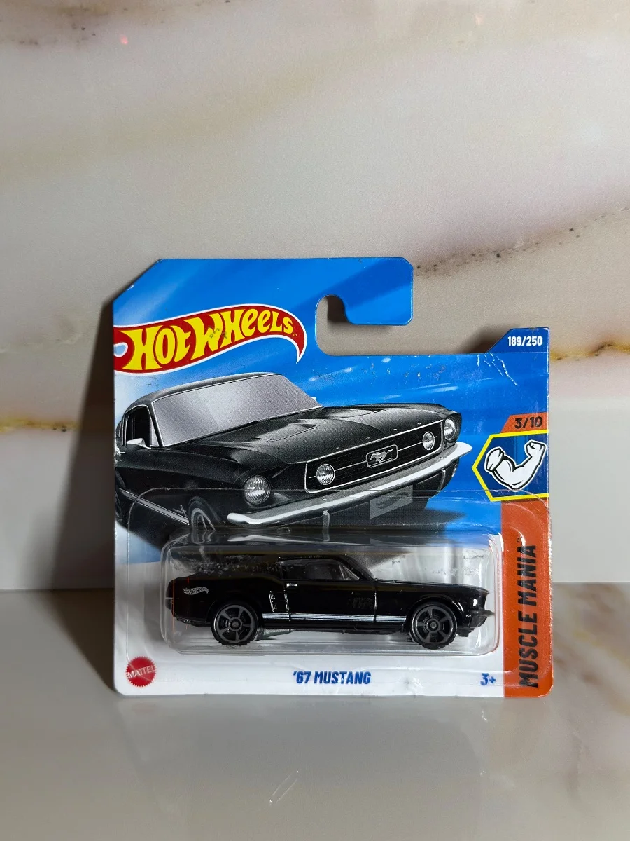 Hot Wheels ‘67 MUSTANG 1:64