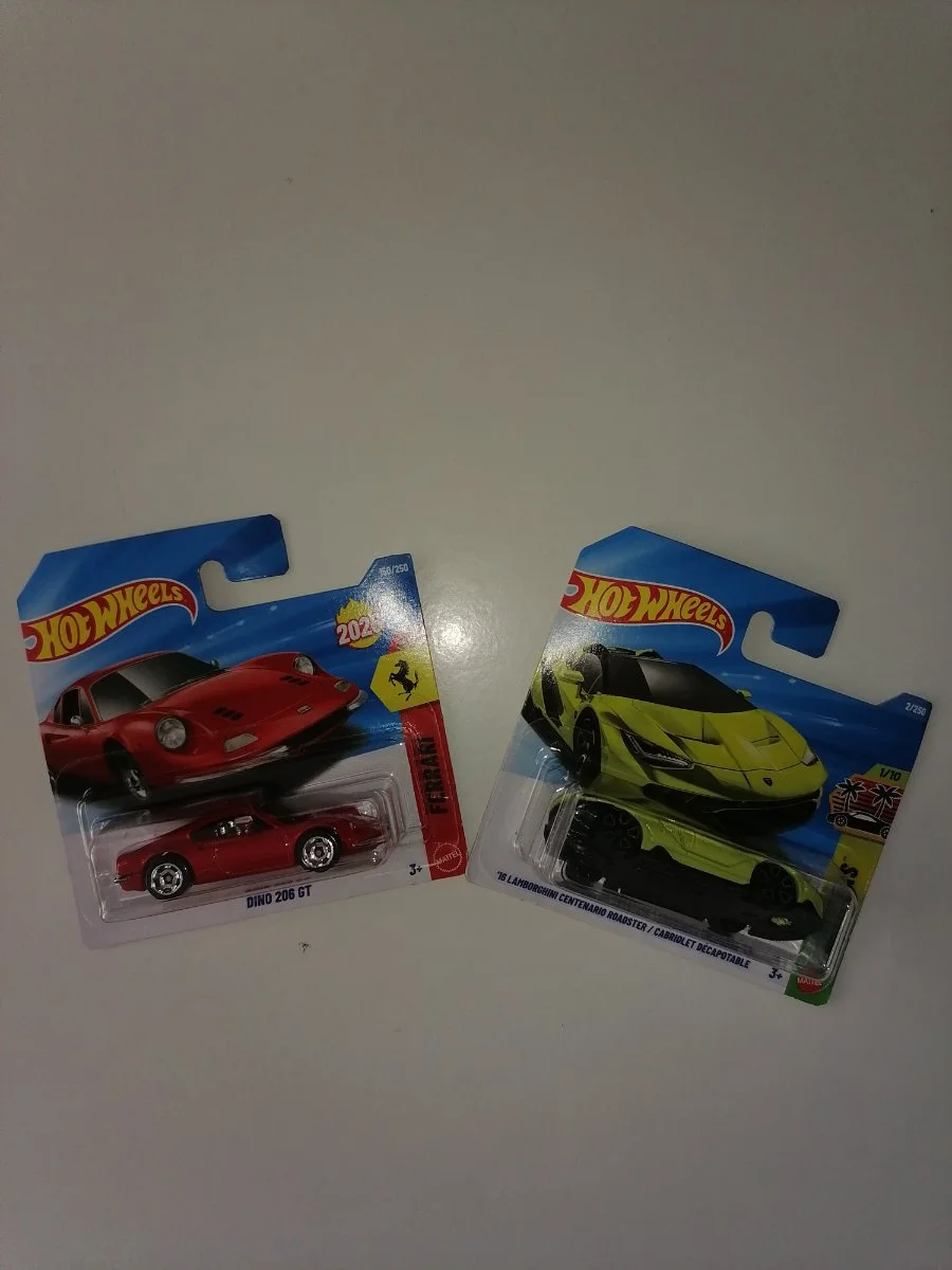 AutoArt '16 Lamborghini centenario roadster,Dino 206 GT i 3 TH modela 1:64