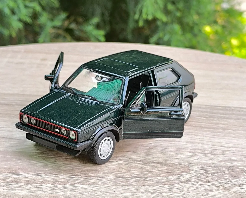 Welly Volkswagen Golf I GTI 1:43