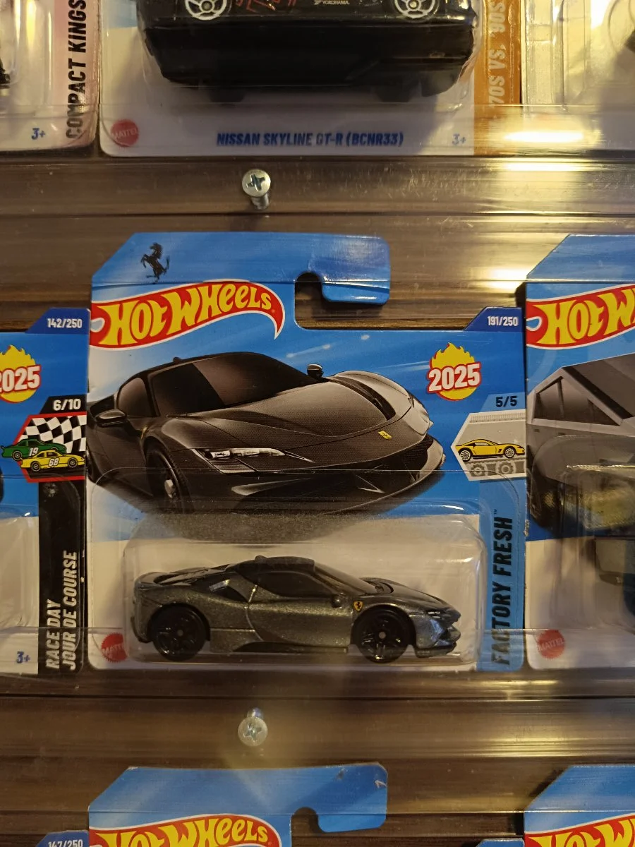 Hot Wheels Ferrari sf90 stradale 1:64