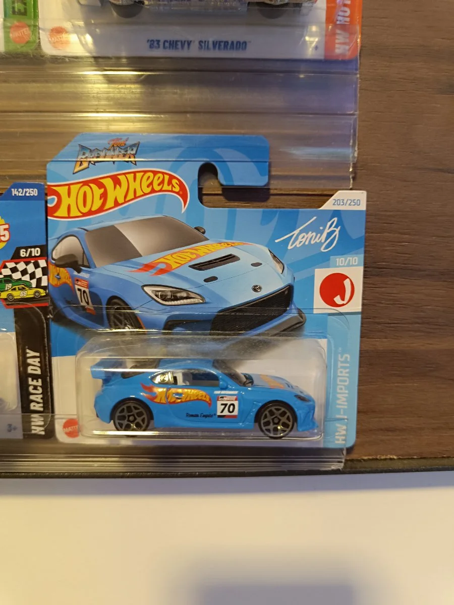 Hot Wheels Toyota gr86 cup 1:64