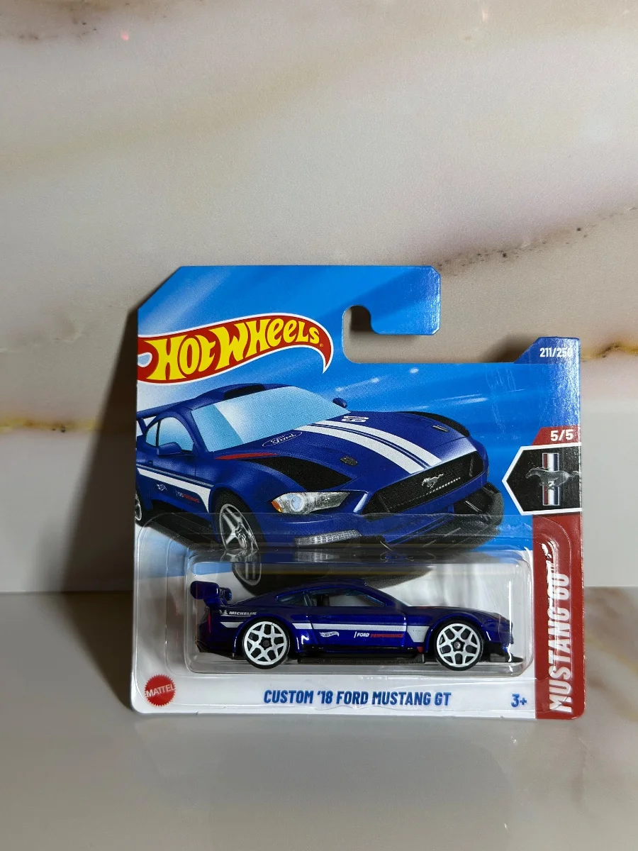 Hot Wheels CUSTOM "18 FORD MUSTANG GT 1:64