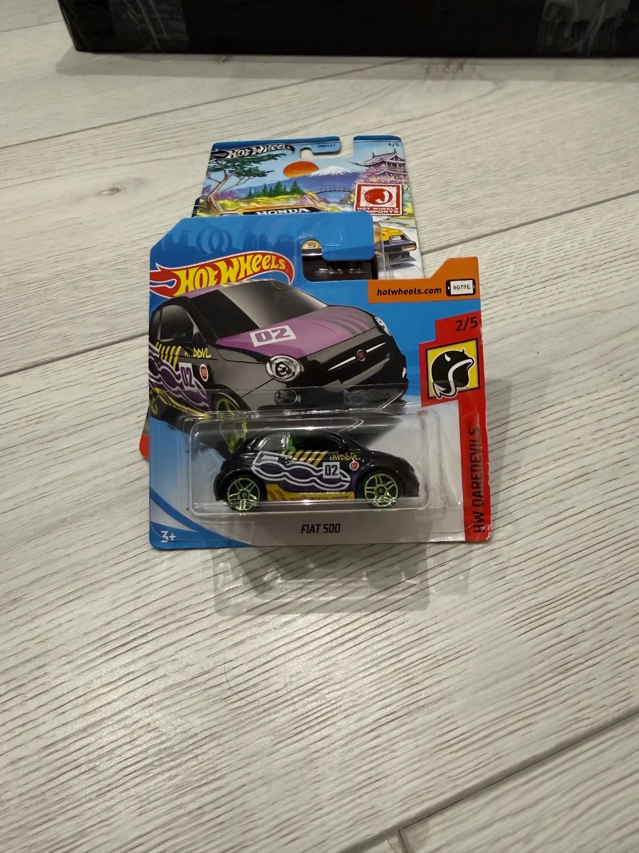 Hot Wheels Fiat 500 1:64