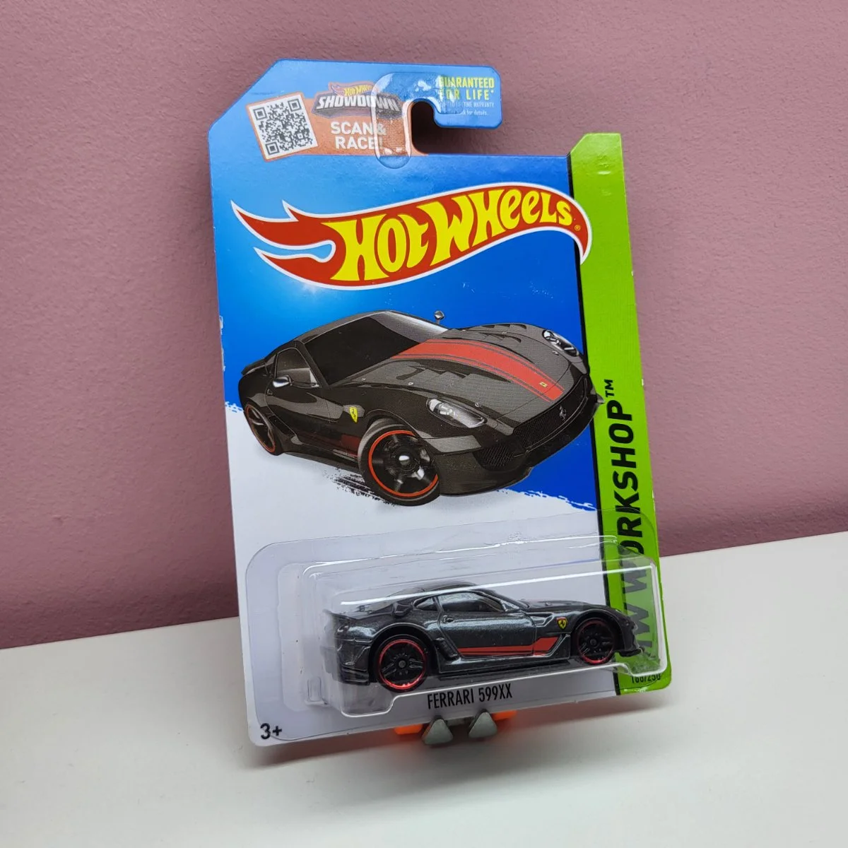 AutoArt Ferrari 599xx 1:64
