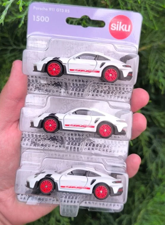 AutoArt Porsche 911 GT3 RS 1:64