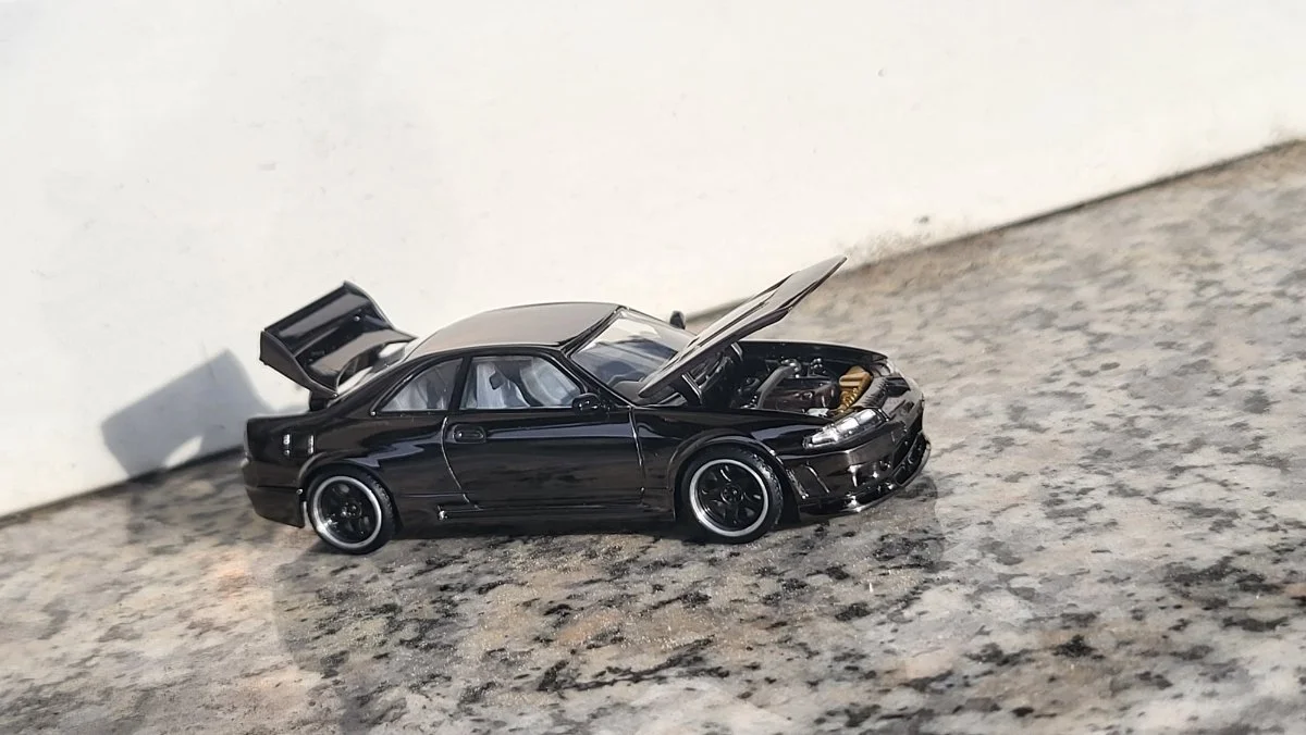Pop Race Nissan skyline r33 1:64