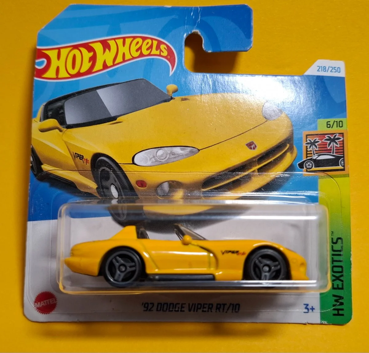 Hot Wheels 92 DODGE VIPER RT/10 1:64