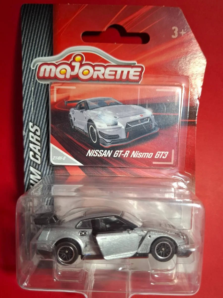 AutoArt NISSAN GT-R NISMO GT3 1:64