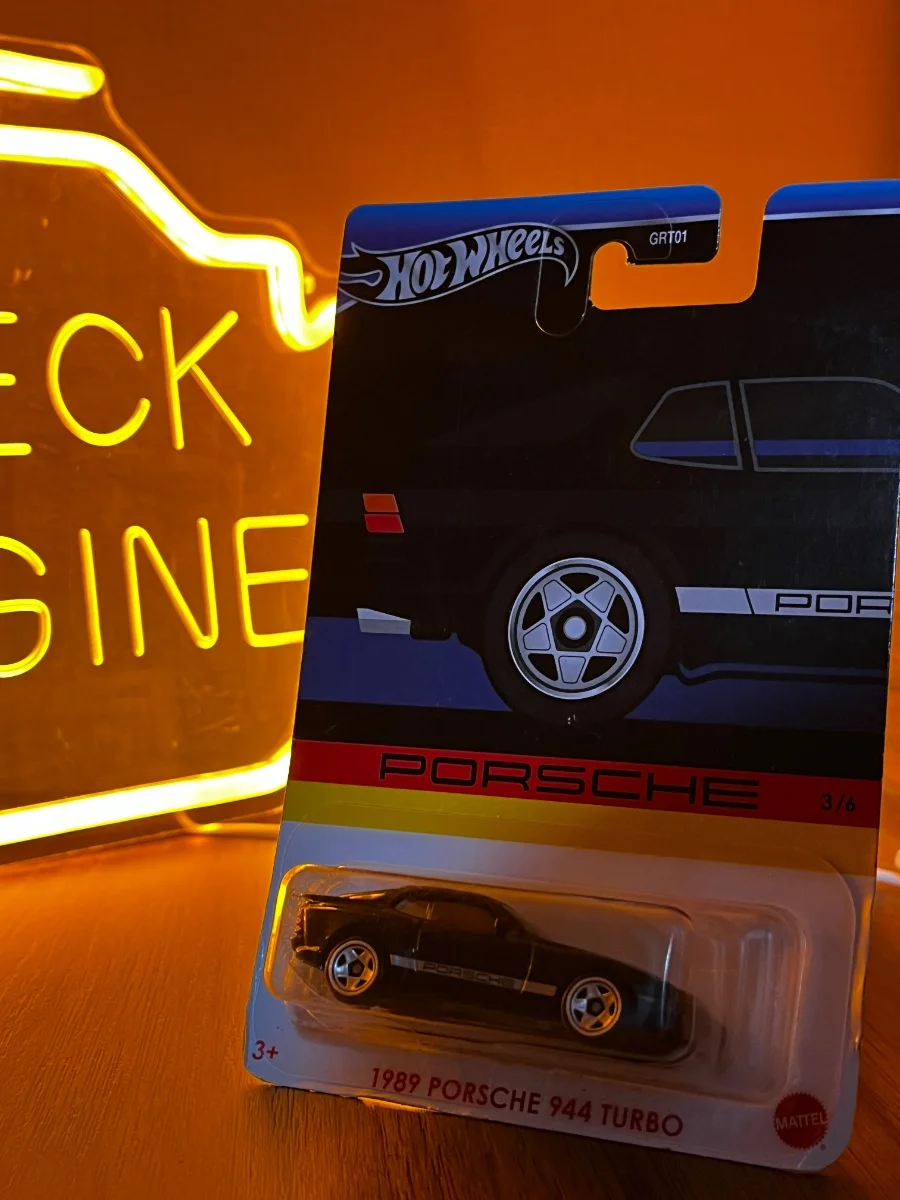 Hot Wheels Porsche  1:64