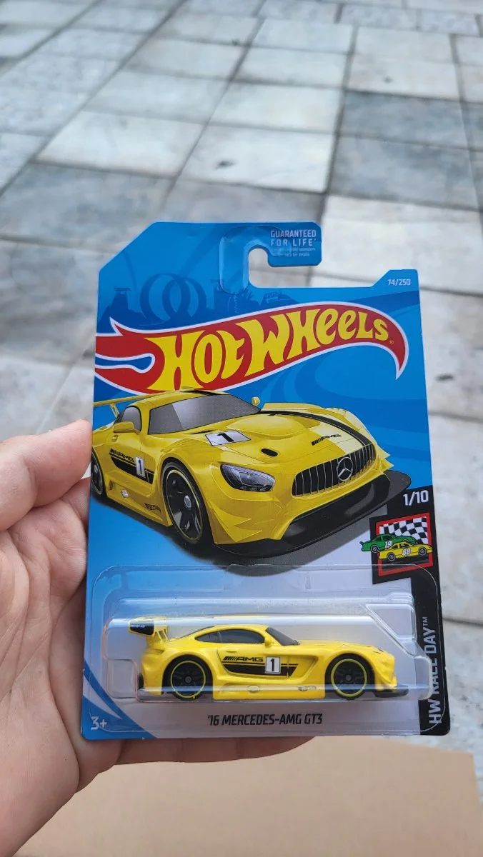 Hot Wheels 16 Mercedes AMG GT3 1:64