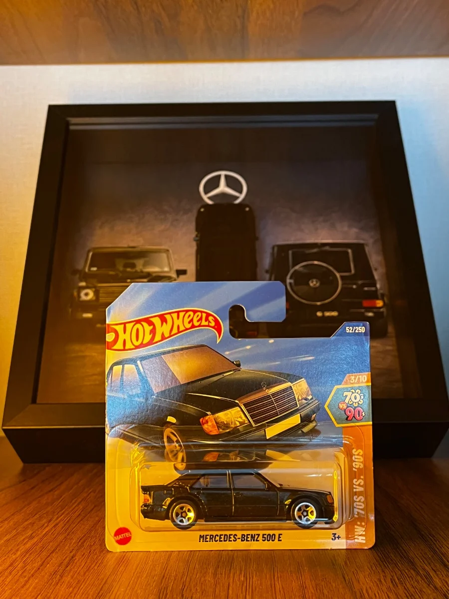 Hot Wheels Mercedes-benz 500E 1:64
