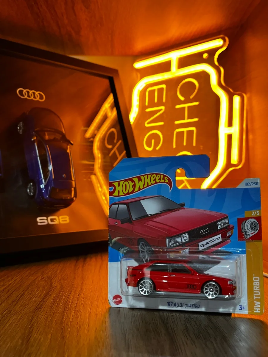 Hot Wheels Audi RS2/QUATTRO 1:64