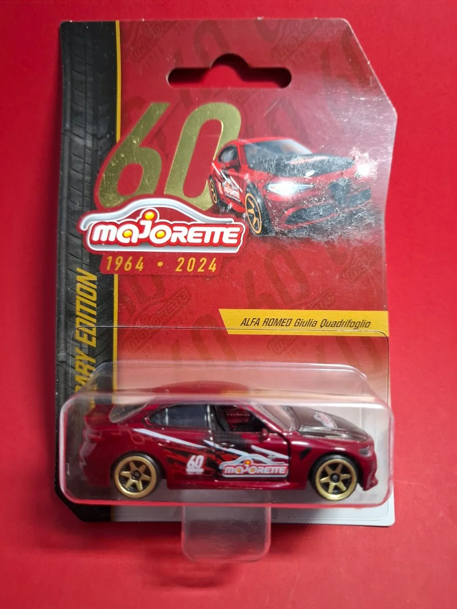 AutoArt ALFA ROMEO Giuila Quadrifoglio 1:64