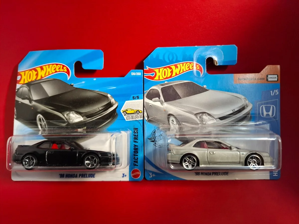 Hot Wheels 98 HONDA PRELUDE 1:64