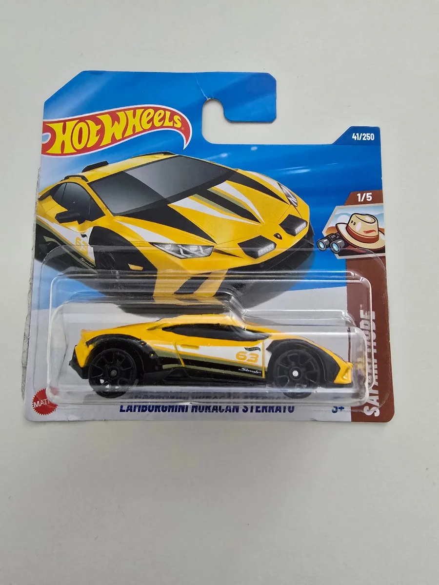 Hot Wheels LAMBORGHINI HURACAN STERRATO 1:64