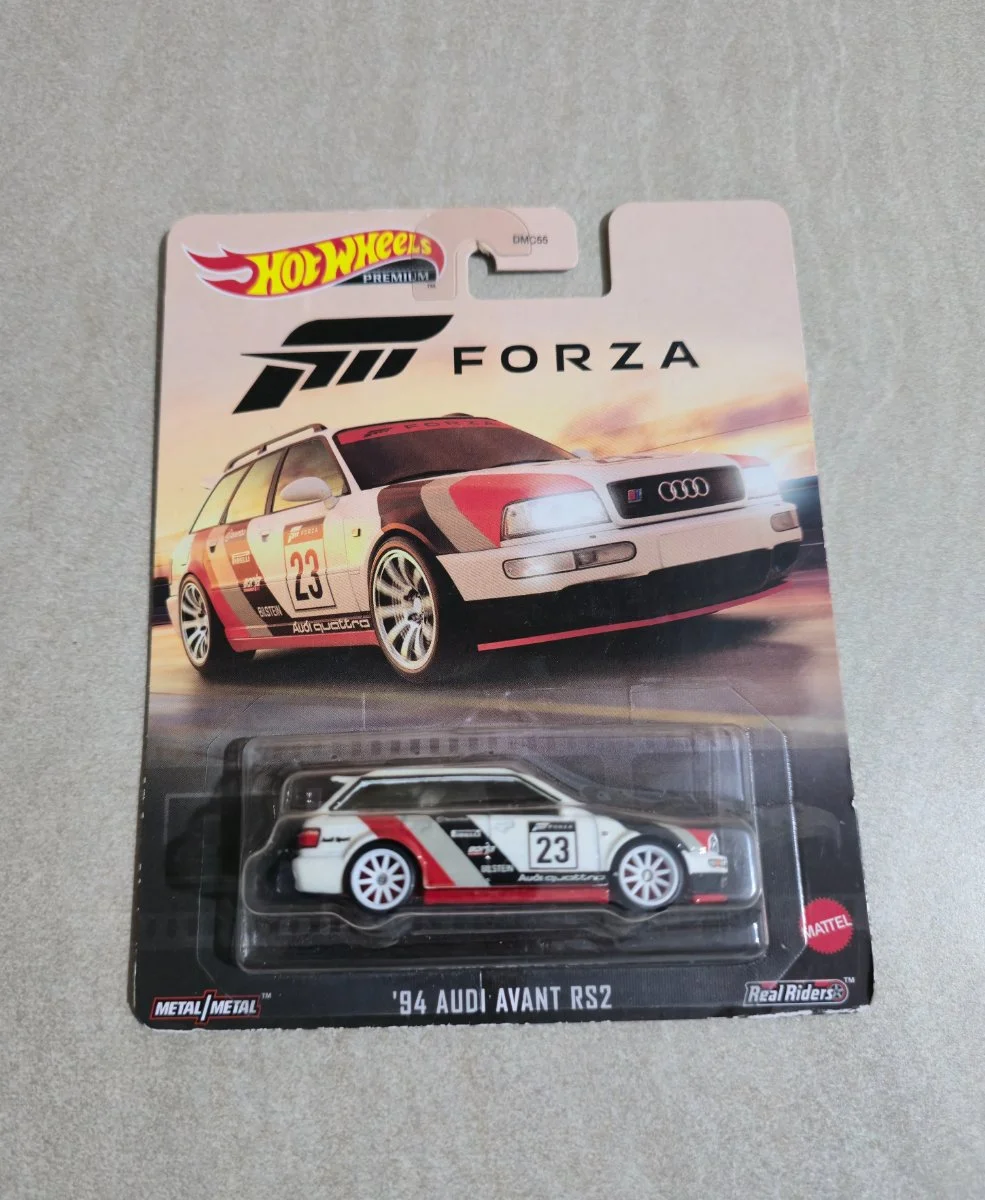 Hot Wheels '94 Audi Avant RS2  1:64