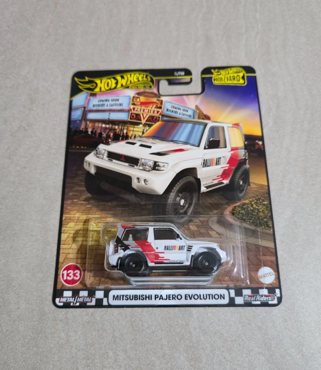 Hot Wheels Mitsubishi Pajero Evolution 1:64