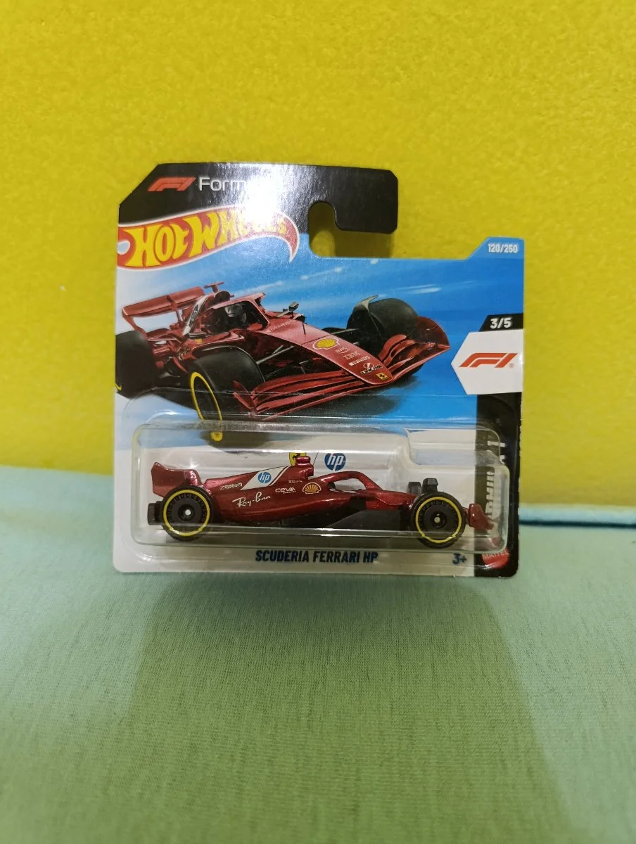 Hot Wheels Formula 1 Scuderia Ferrari  1:64