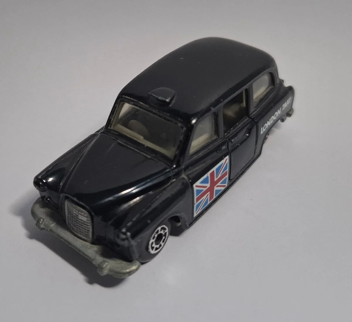 Matchbox AUSTIN FX4 Taxi 1:64