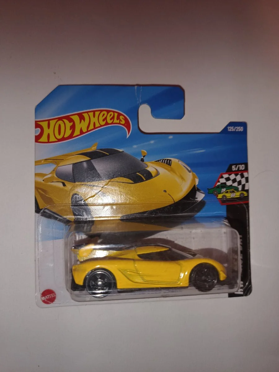 Hot Wheels 2020 KOENIGSEGG JESKO 1:64