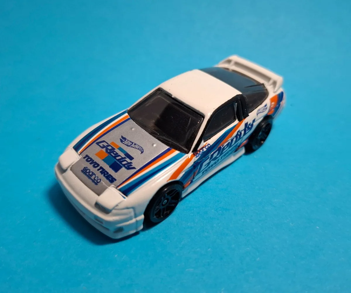 Hot Wheels '96 NISSAN 180SX Type X 1:64