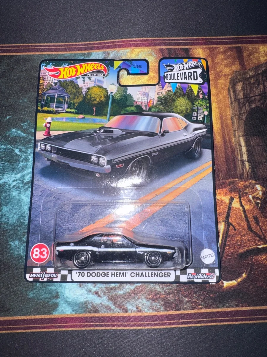 Hot Wheels 70 DODGE HEMI CHALLENGER 1:64