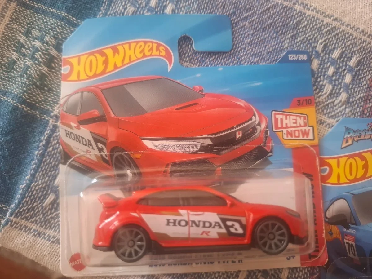 Hot Wheels Honda Civic Type R 1:64