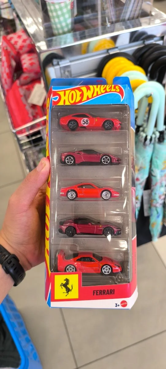 Hot Wheels Ferrari Five Pack (paket od pet ferarija) 1:64