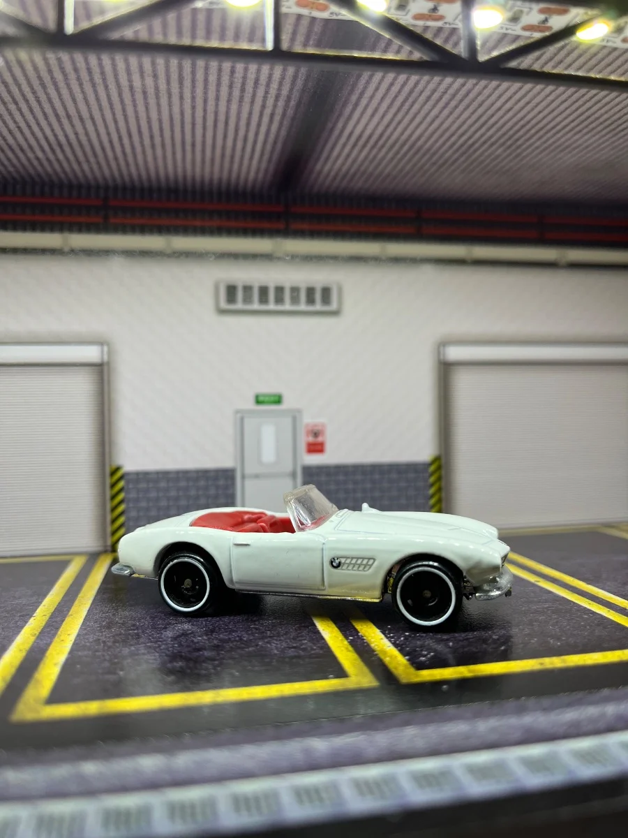 Hot Wheels BMW 507 1:64
