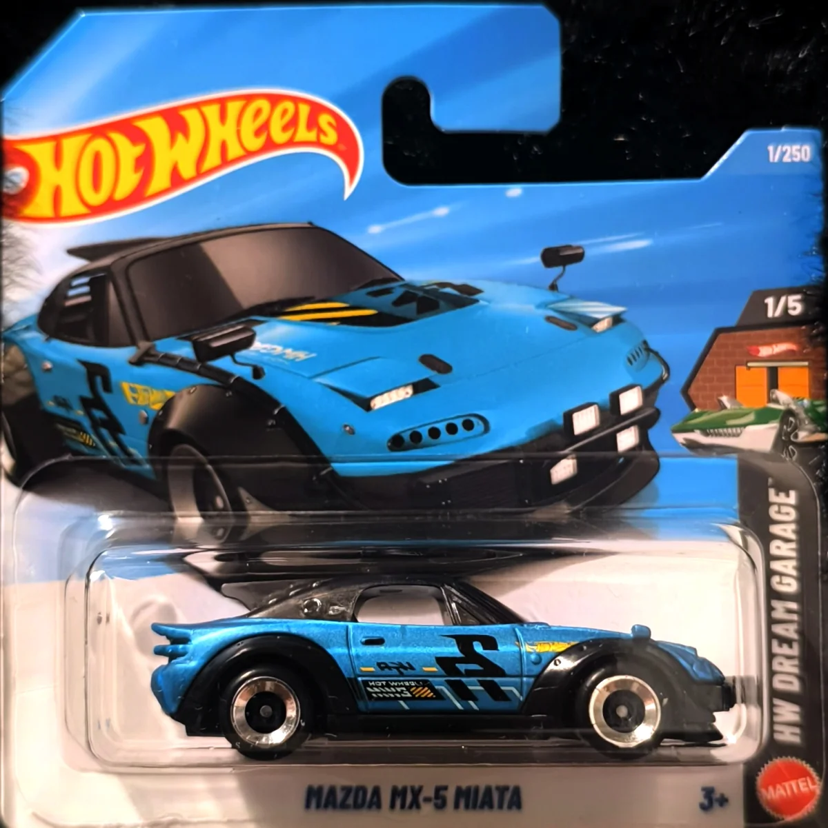 Hot Wheels Mazda MX-5 Miata 1:64