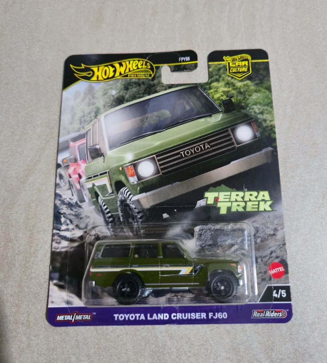 Hot Wheels Toyota Land Cruiser FJ60 1:64