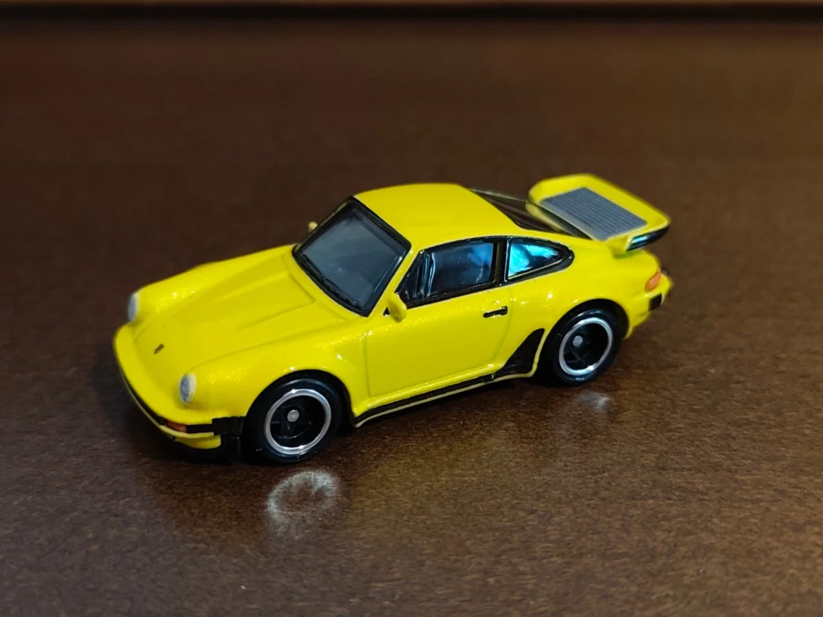 Hot Wheels Porsche 911 1:64