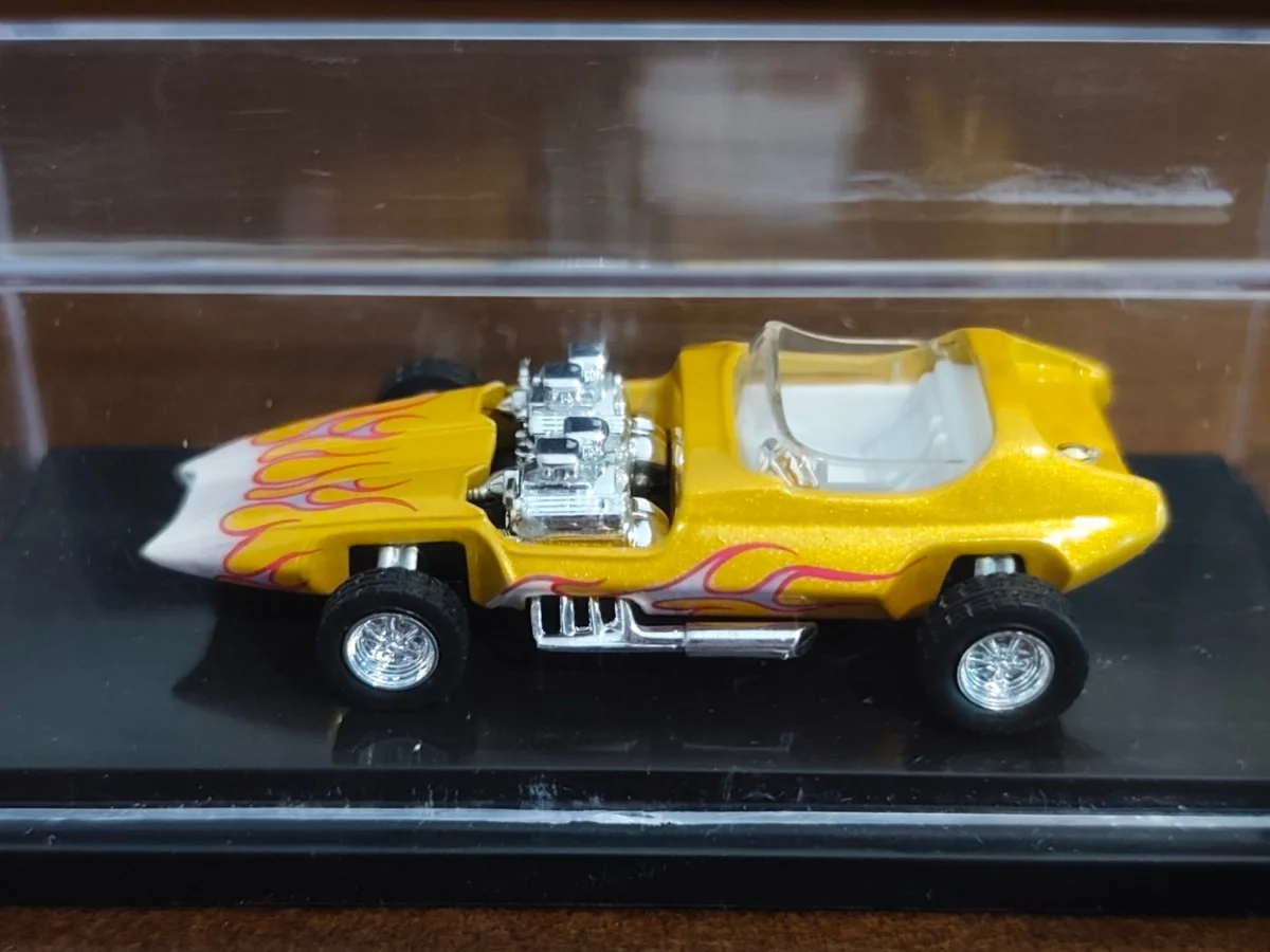 Hot Wheels Invader 1:64