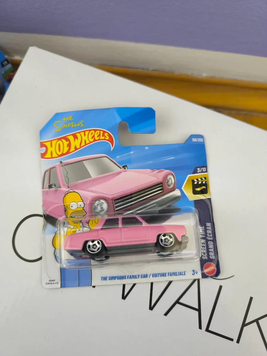 Hot Wheels Simpsos family car 1:64
