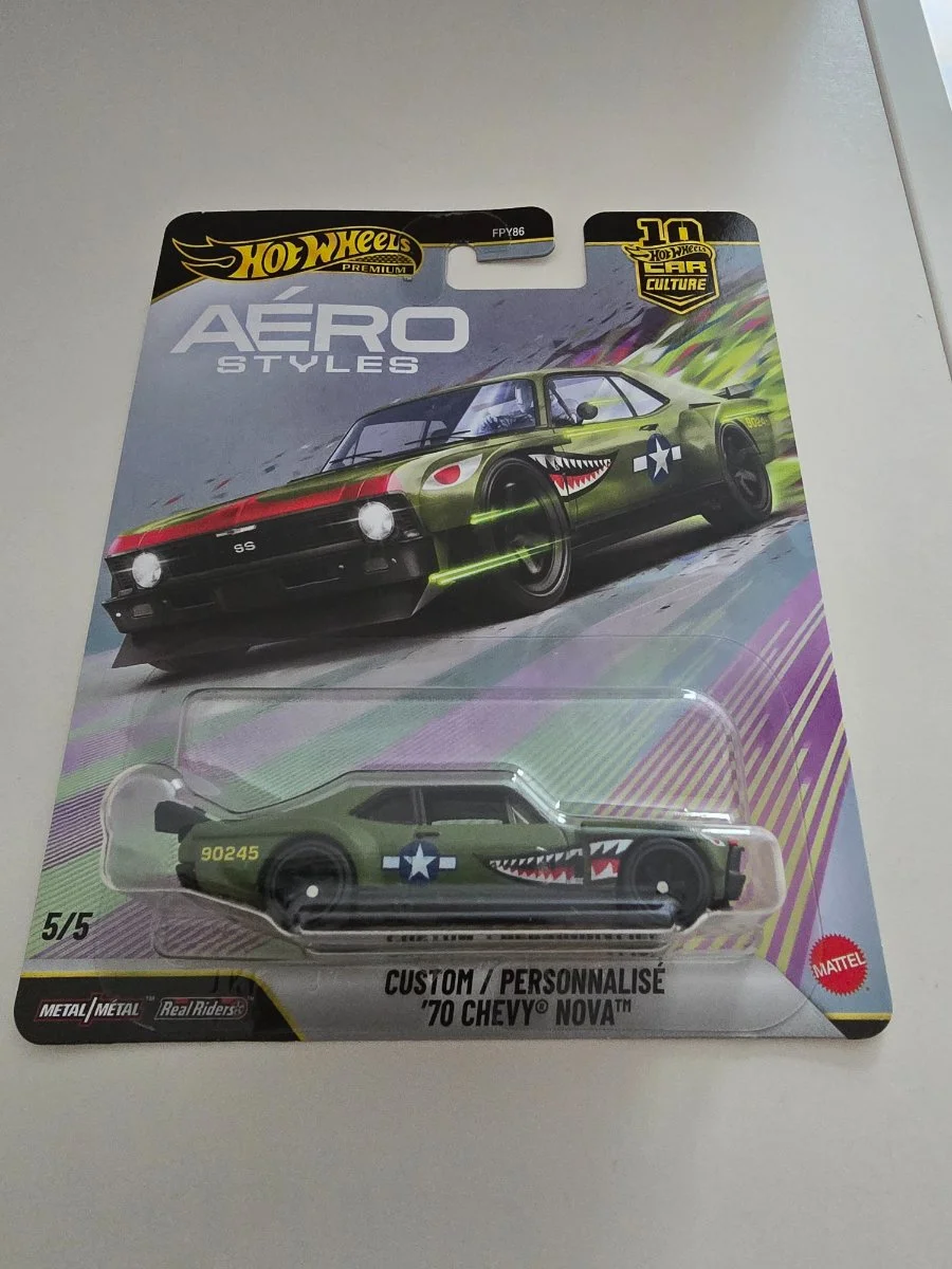 Hot Wheels CUSTOM/PERSONNALISÉ 70 CHEVY NOVA 1:64