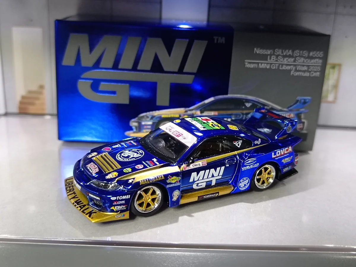 Mini GT Nissan Silvia S15 LBWK Super Silhouette  1:64