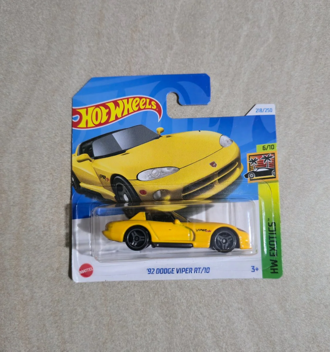 Hot Wheels '92 Dodge Viper RT/10 1:64