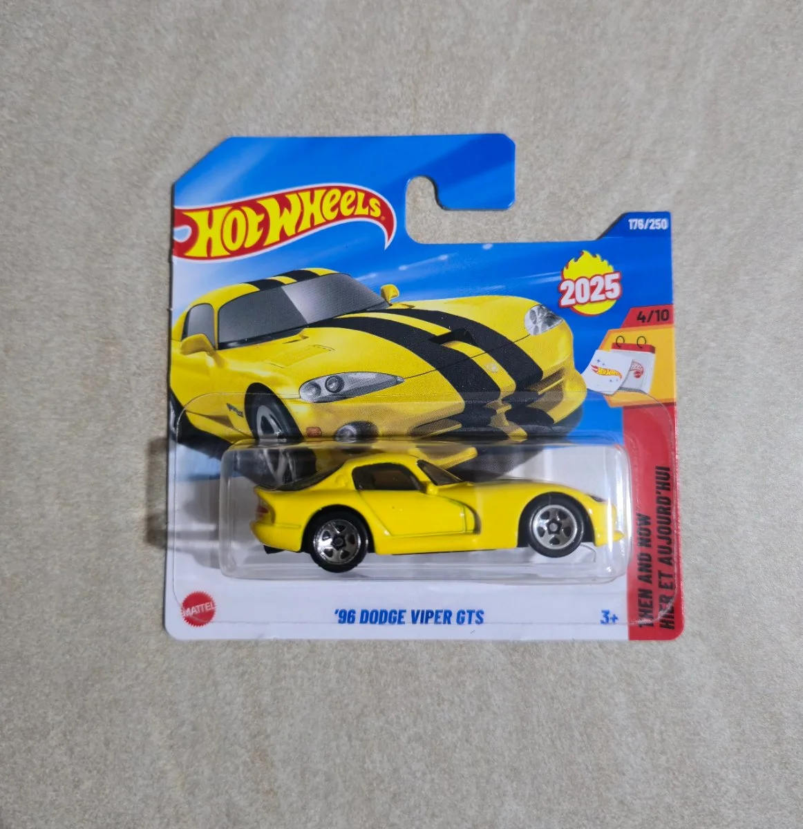 Hot Wheels '96 Dodge Viper GTS 1:64