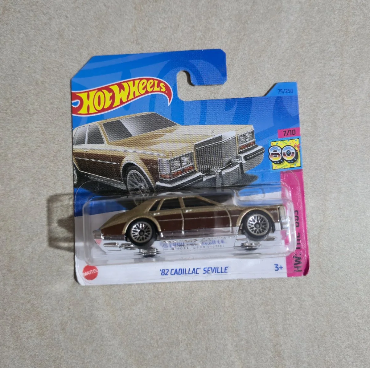 Hot Wheels '82 Cadillac Seville 1:64