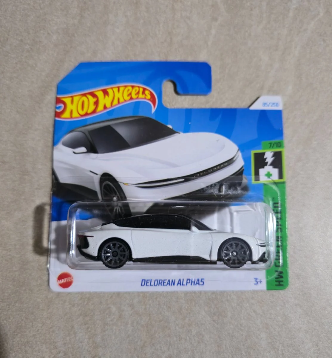 Hot Wheels Delorean Alpha5 1:64