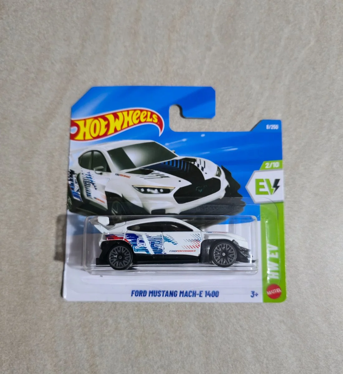 Hot Wheels Ford Mustang Mach-E 1400 1:64