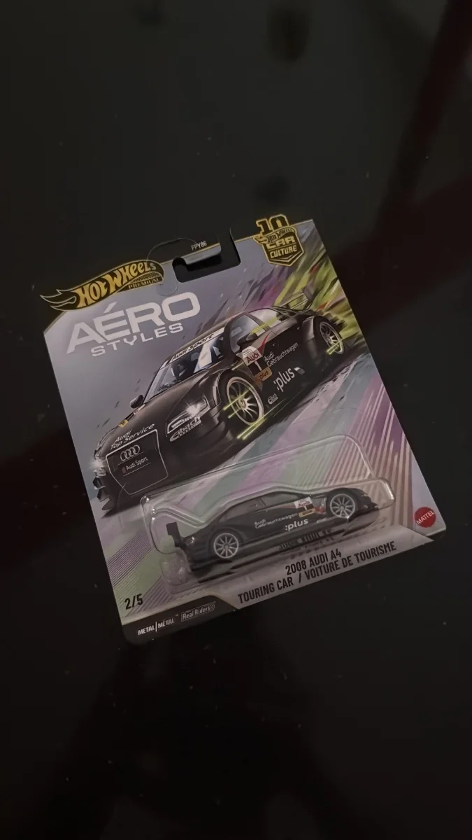 Hot Wheels Audi a4 1:64