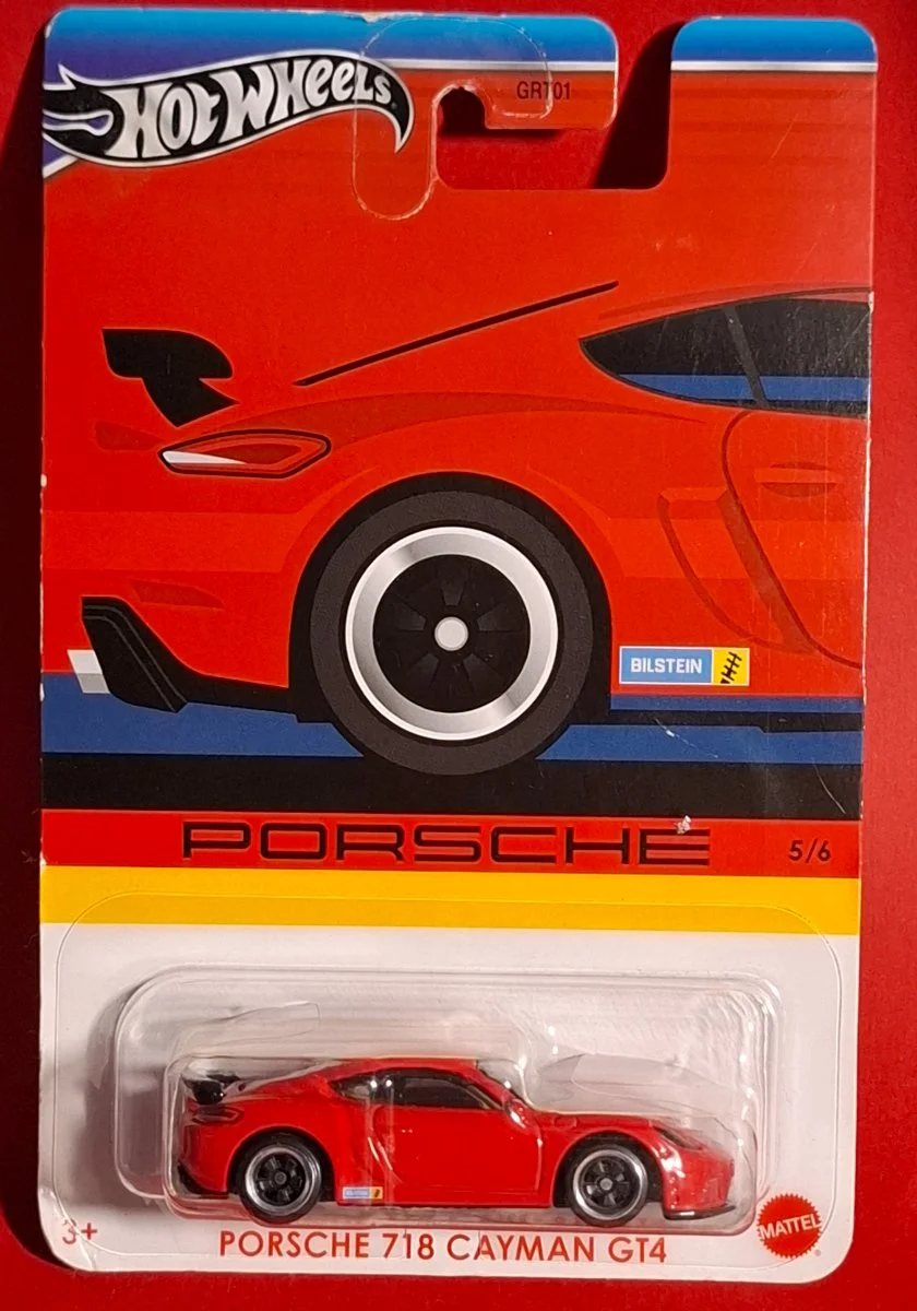 Hot Wheels PORSCHE 718 CAYMAN GT4 1:64