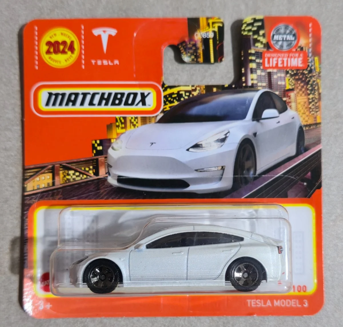 Matchbox Tesla Model 3 1:64
